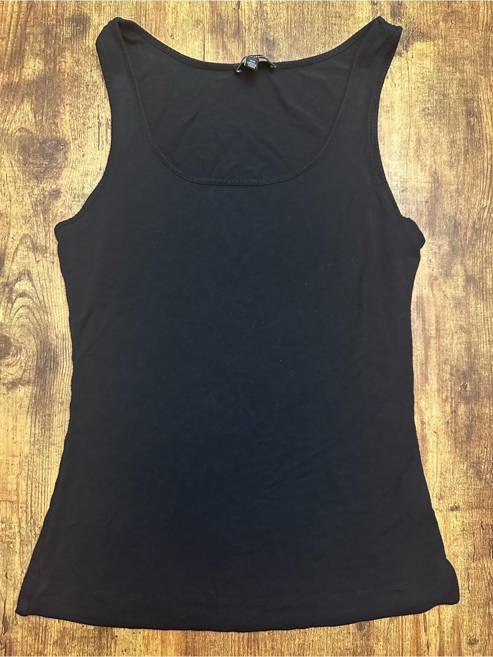 le chateau Black Scoop Neck Tank Top